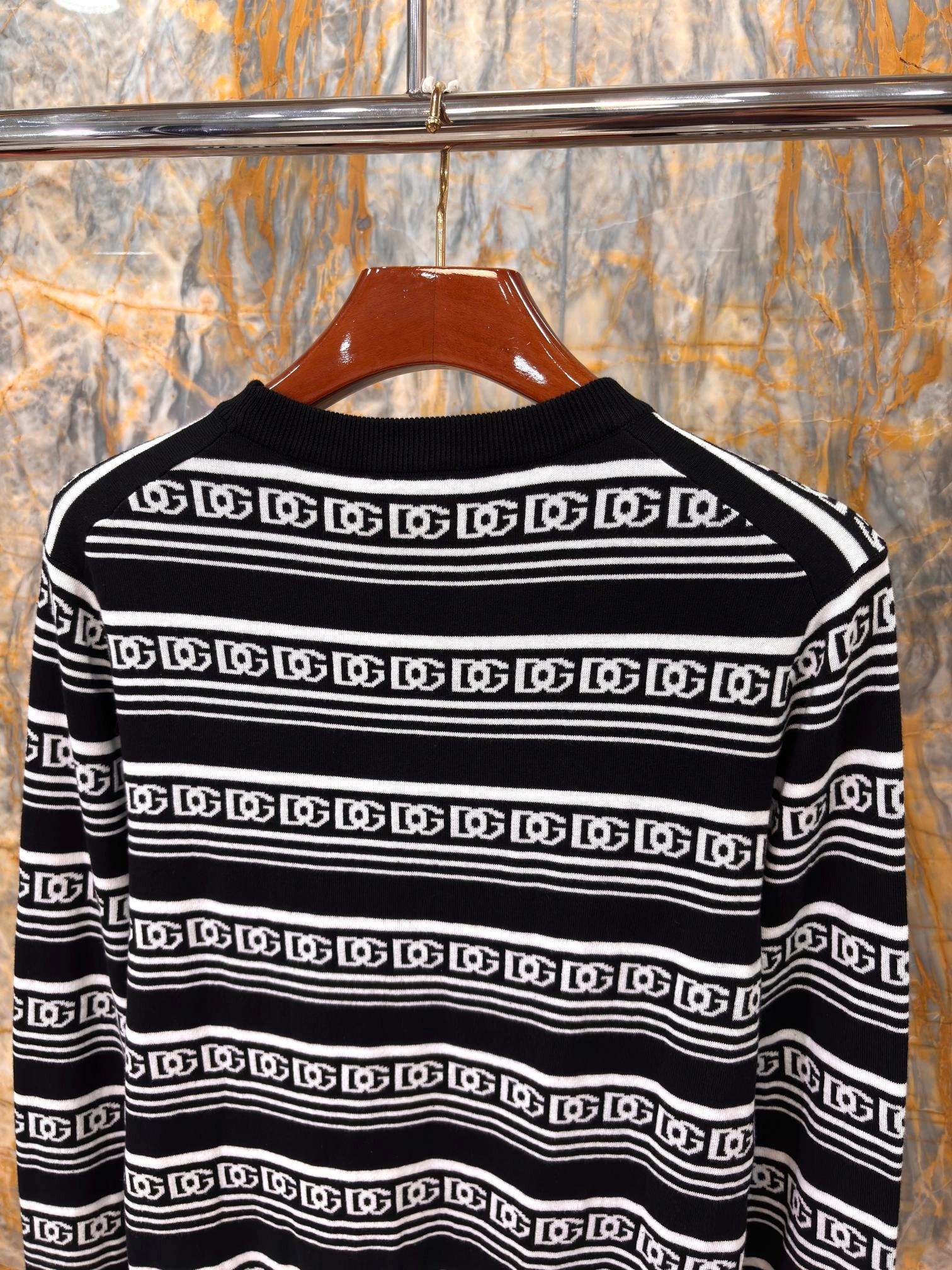 wg.luxury-- 4o835& item:E-F501J1017H